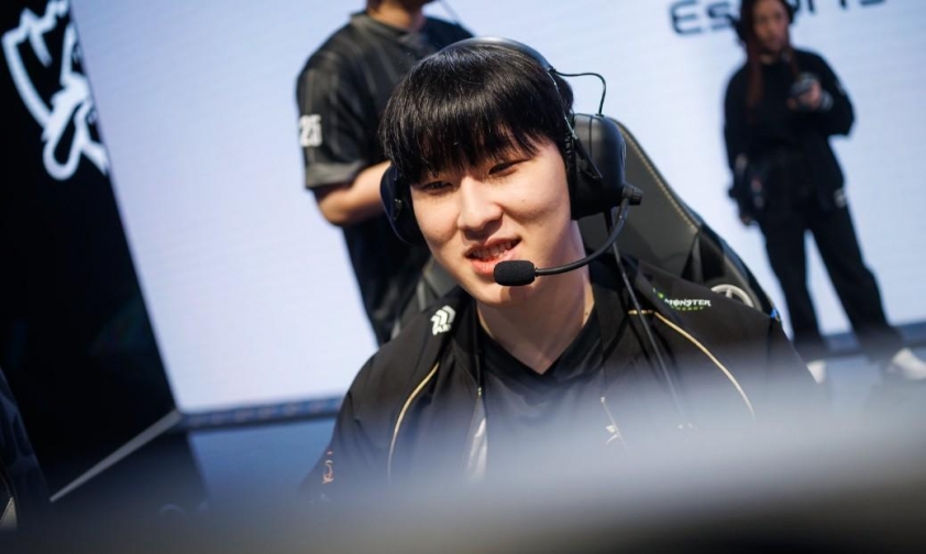 Pha thi đấu xuất sắc của Zeka