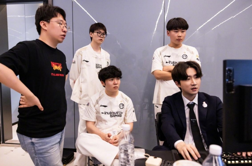 IG thất bại trước T1 tại CKTG 2025