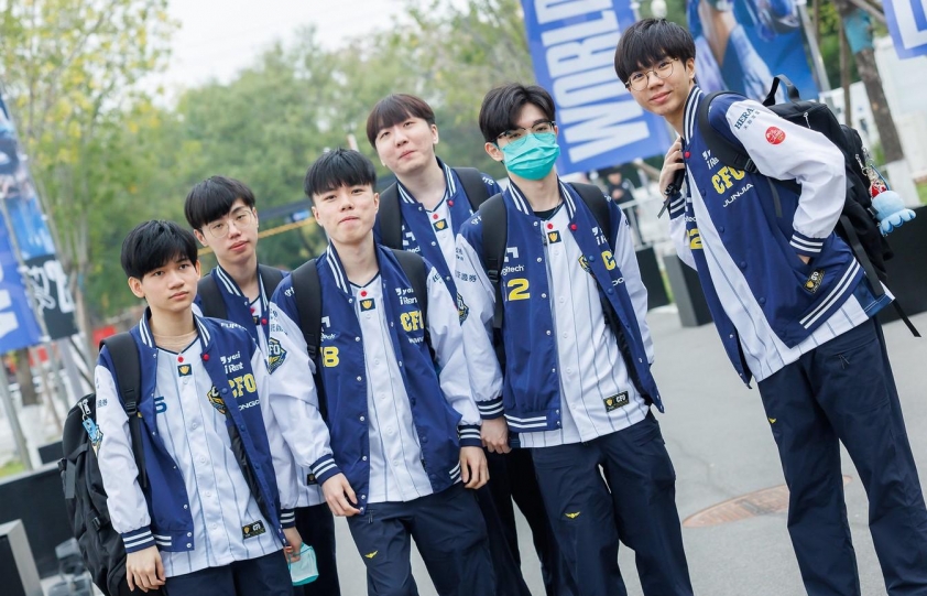 Pha phân tích trận đấu giữa CFO và T1