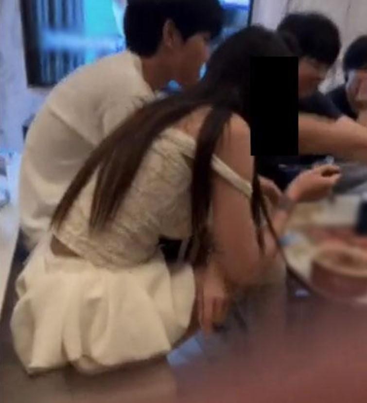 Tập thể BLG lên tiếng phủ nhận dùng dịch vụ 'nhạy cảm' giải sầu hậu CKTG 2025 nhưng bị phản pháo cực căng 731121 Tập thể BLG bị tố dùng dịch vụ nhạy cảm sau CKTG 2025