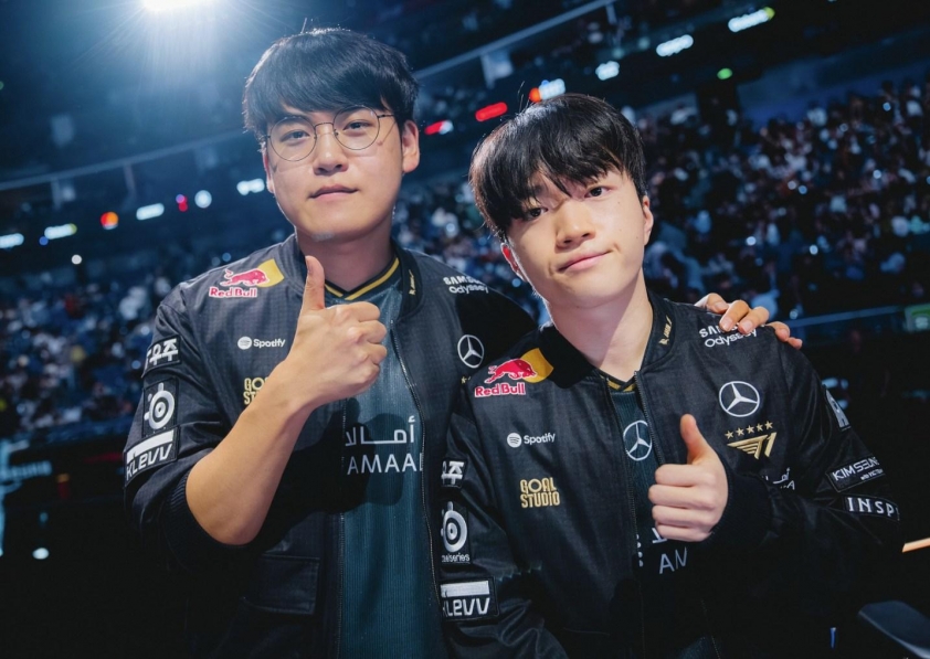 Trận đấu bán kết CKTG 2025 giữa T1 và TES