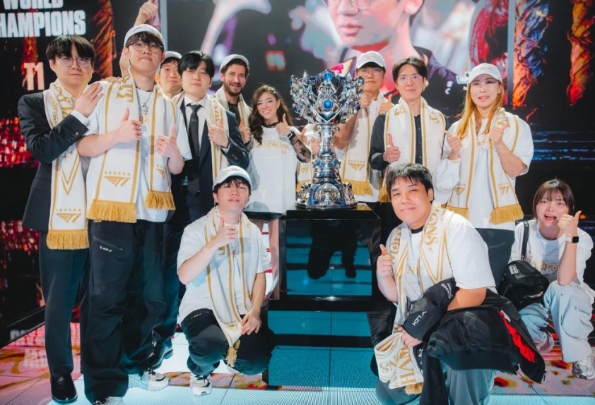 T1 như 'hổ mọc thêm cánh Ban huấn luyện đội tuyển T1